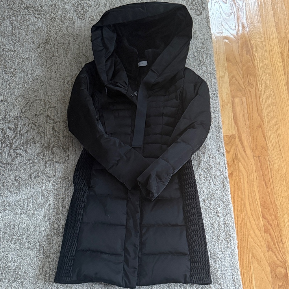 T Tahari Black Hooded Puffer Jacket